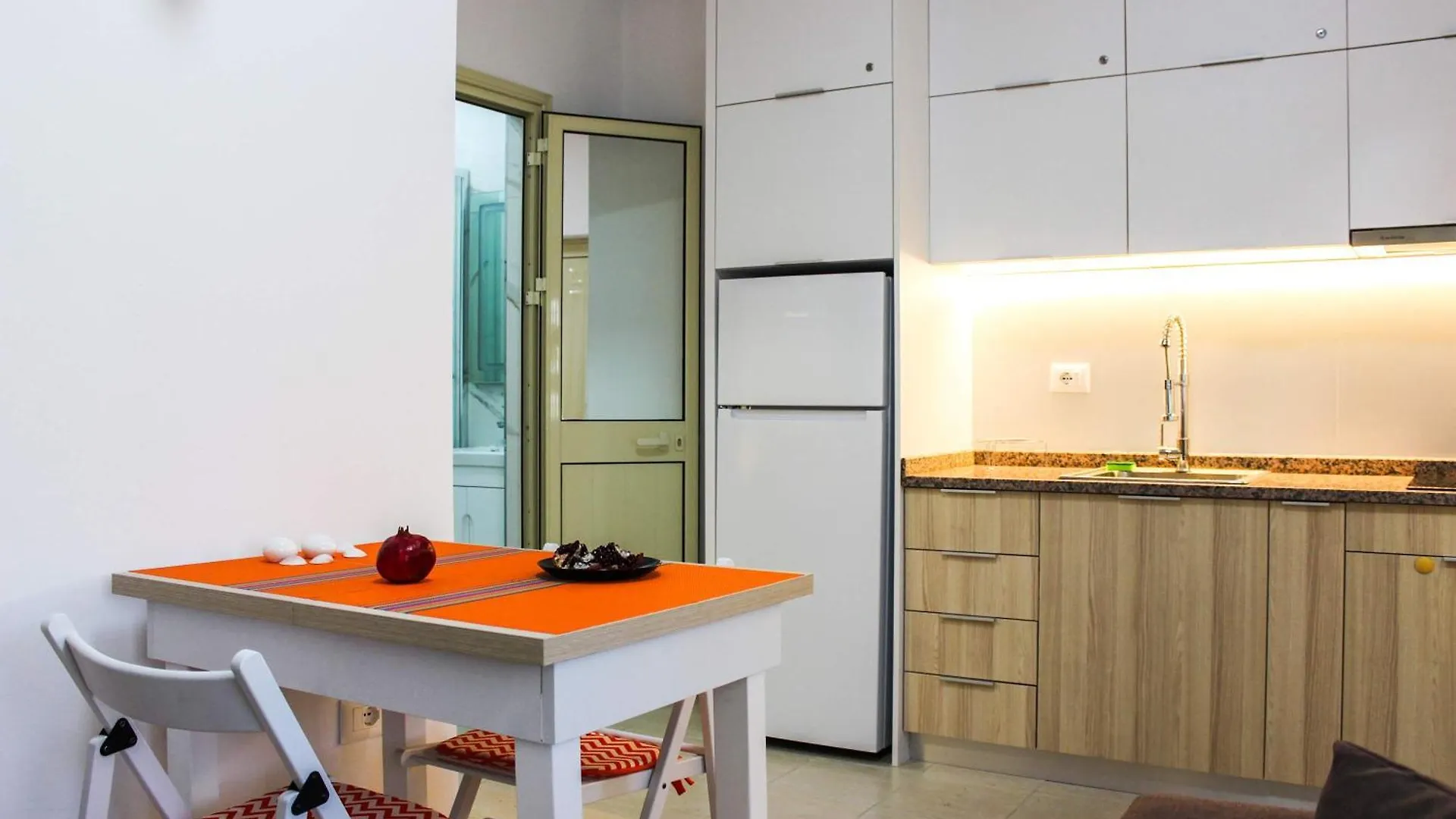 Moni Apartment 1179 ゴーレム
